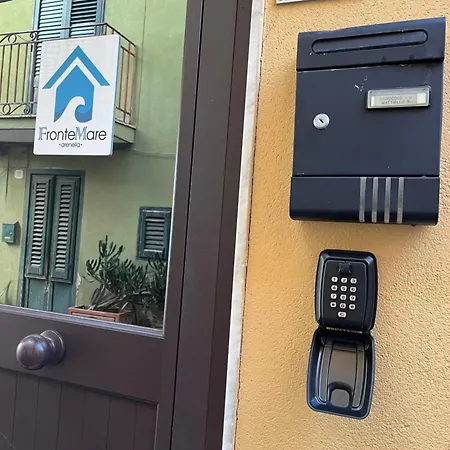 Frontemare12 Ferienhaus Palermo